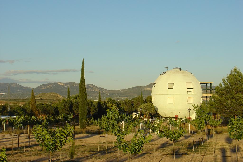 Camping Bola Hotel Villena Exterior photo