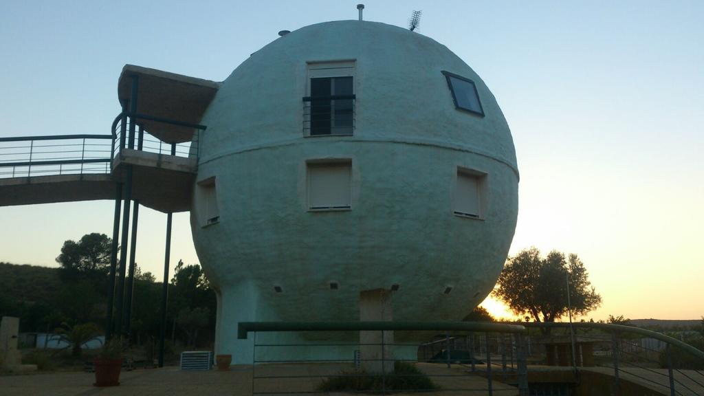 Camping Bola Hotel Villena Exterior photo